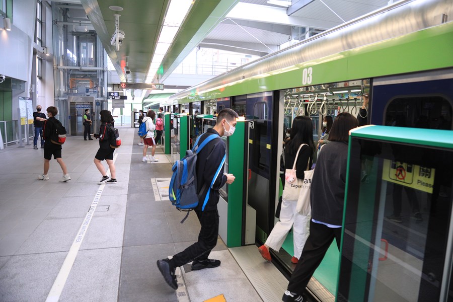 歡慶台中捷運通車2週年 425比YA刷卡進站中捷免費搭--TSAI (22)