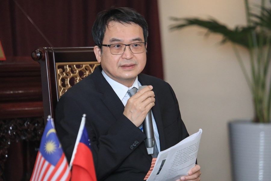 馬來西亞柔佛州李廷漢州行政議員一行蒞府拜會 (6)