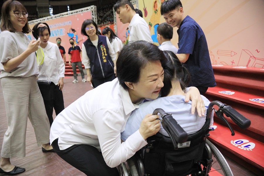 台中市111學年度中等以上學校模範生與市長合影--TSAI (11)
