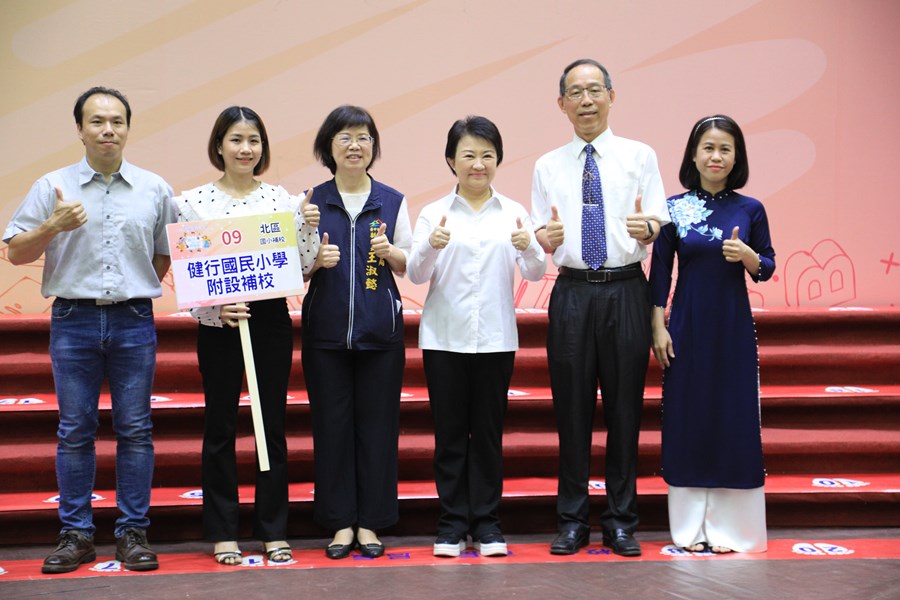 台中市111學年度中等以上學校模範生與市長合影--TSAI (23)