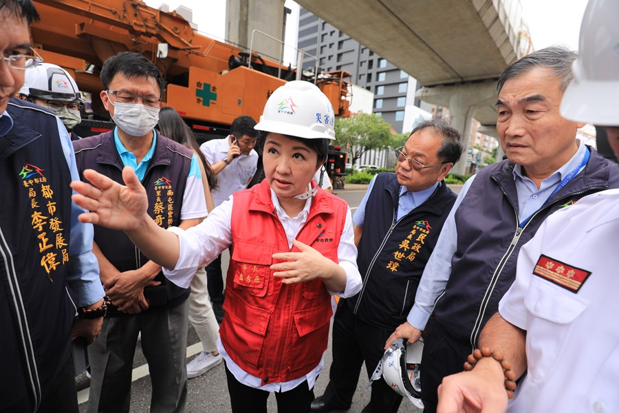 市長視察台中捷運受民間工程波及事故現場--TSAI (1)