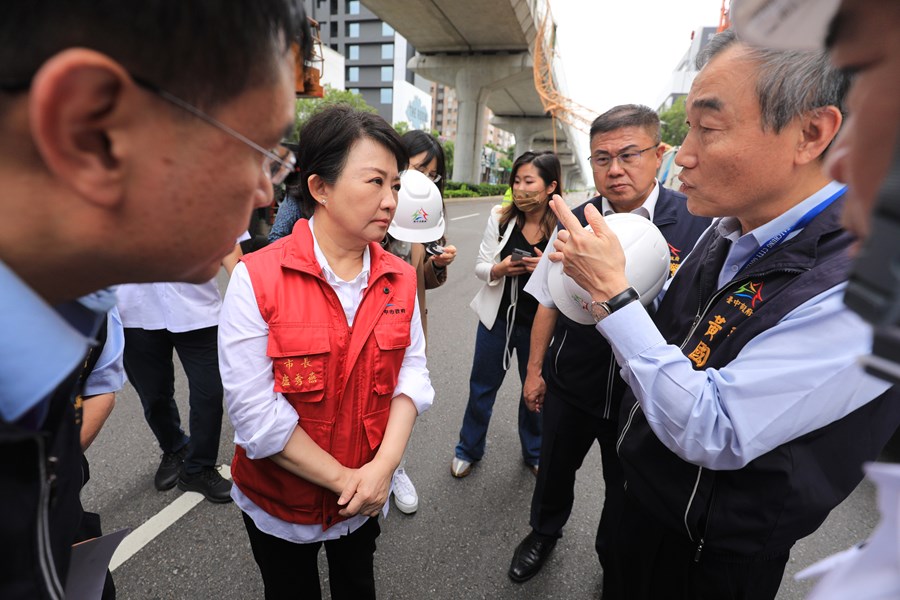 市長視察台中捷運受民間工程波及事故現場--TSAI (11)