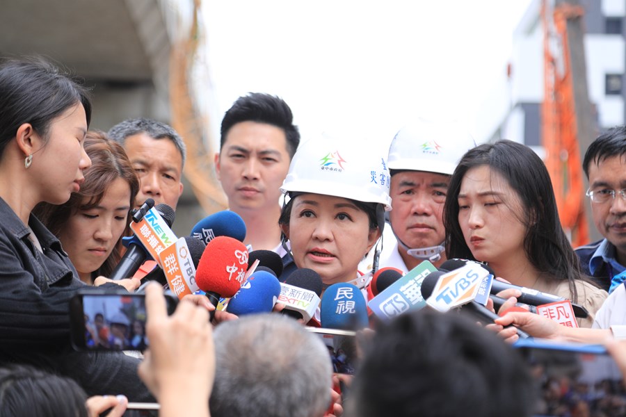 市長視察台中捷運受民間工程波及事故現場--TSAI (13)
