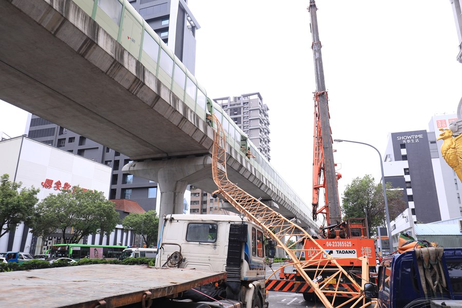市長視察台中捷運受民間工程波及事故現場--TSAI (3)