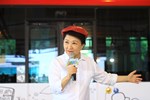 全台最酷美術課「上課啦！」盧市長化身美術老師與學童齊彩繪公車--TSAI (24)