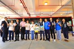 全台最酷美術課「上課啦！」盧市長化身美術老師與學童齊彩繪公車--TSAI (44)