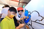 全台最酷美術課「上課啦！」盧市長化身美術老師與學童齊彩繪公車--TSAI (75)