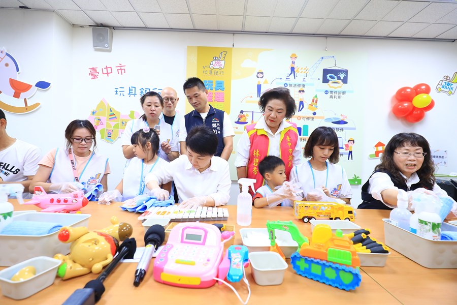 台中市玩具銀行開幕活動--TSAI (96)