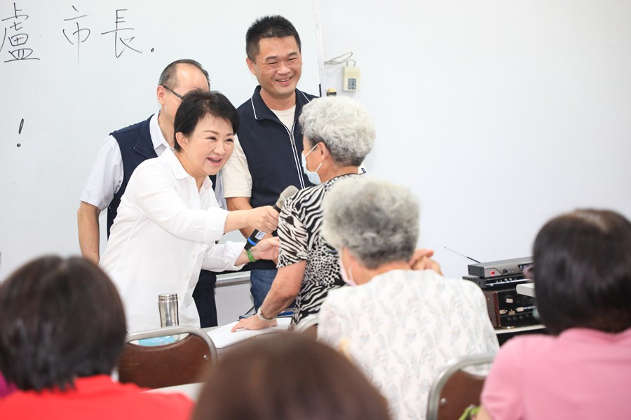 市長捐普發6000元 支持身障、長青族傳遞愛 (49)