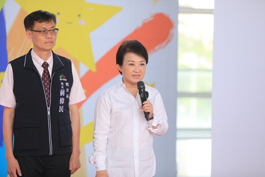 台中市111學年度高級中等以下學校畢業生市長獎合影活動(高中組)--TSAI (16)
