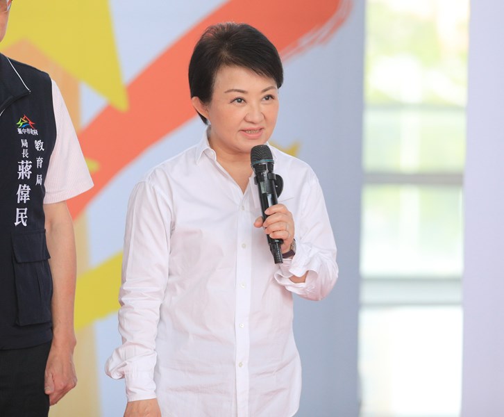 台中市111學年度高級中等以下學校畢業生市長獎合影活動(高中組)--TSAI (17)