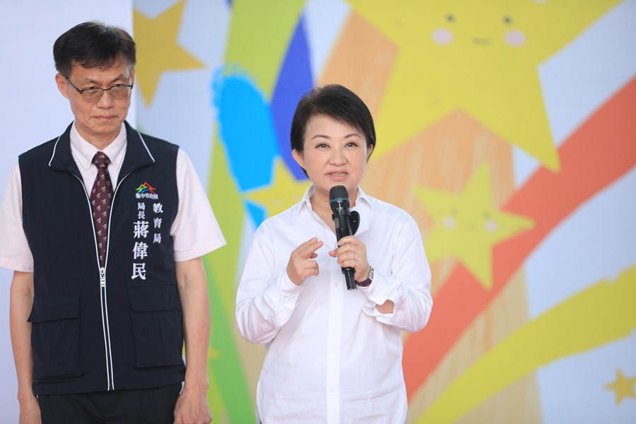 台中市111學年度高級中等以下學校畢業生市長獎合影活動(高中組)--TSAI (20)