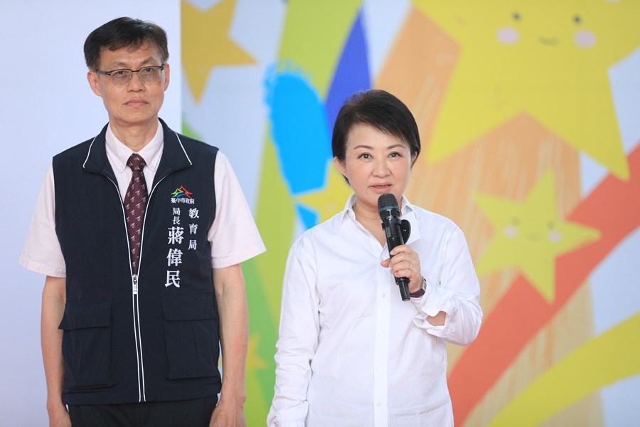 台中市111學年度高級中等以下學校畢業生市長獎合影活動(高中組)--TSAI (21)