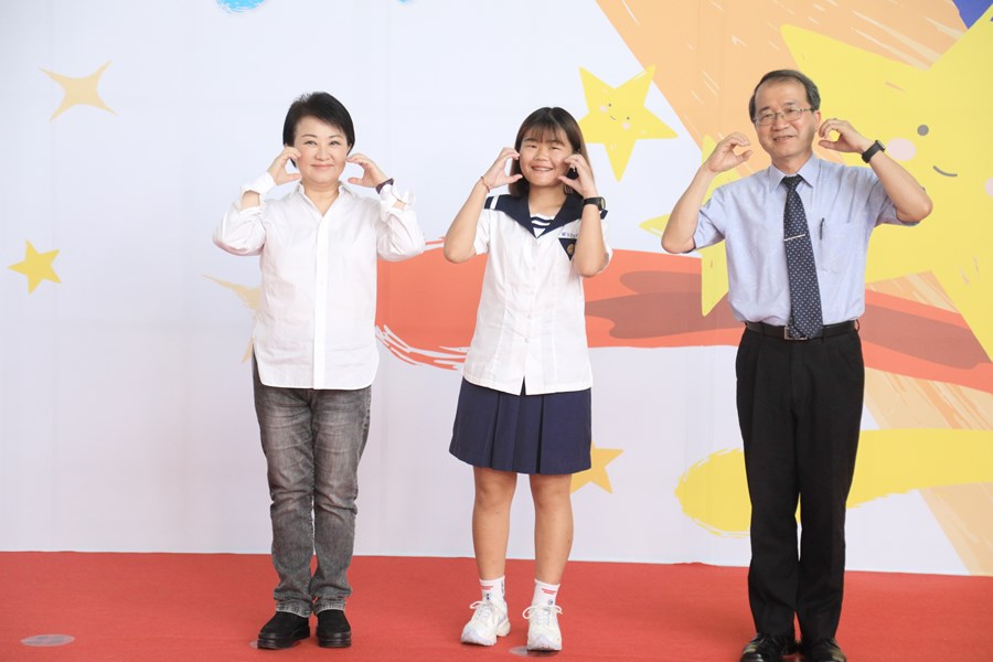 台中市111學年度高級中等以下學校畢業生市長獎合影活動(高中組)--TSAI (34)