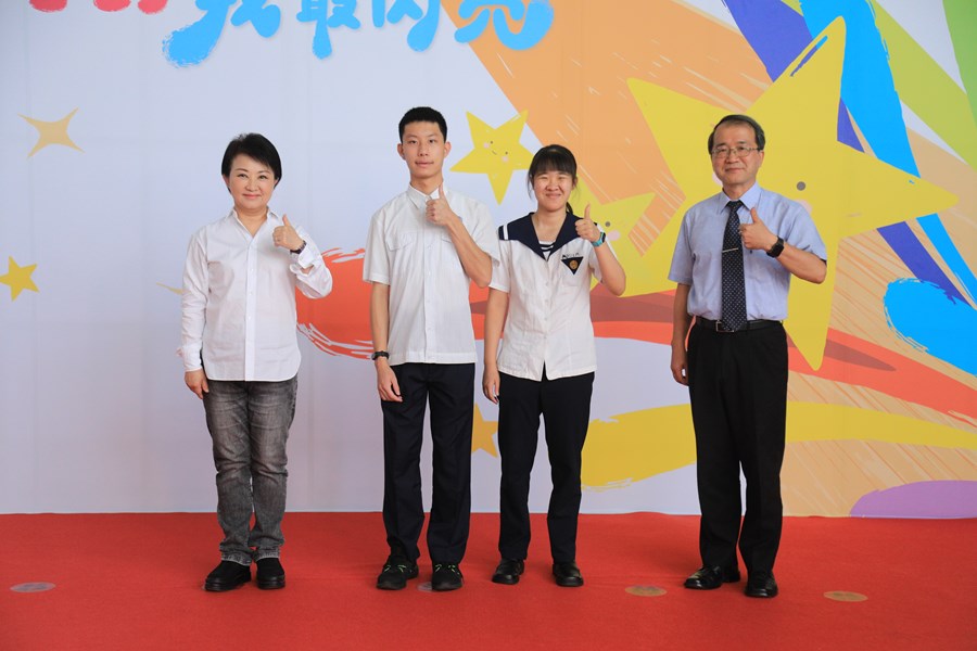 台中市111學年度高級中等以下學校畢業生市長獎合影活動(高中組)--TSAI (38)