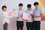 台中市111學年度高級中等以下學校畢業生市長獎合影活動(高中組)--TSAI (65)