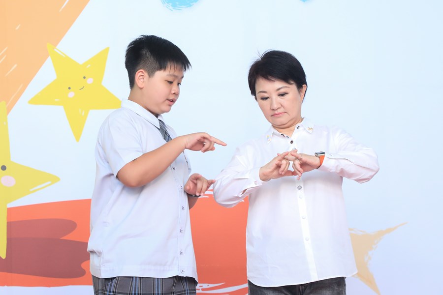 台中市111學年度國中小學校畢業生市長獎合影活動 (52)