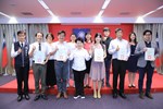 表揚112年度教育部獎勵國中小學推動閱讀績優學校團體及個人評選獲獎單位--閱讀推手團體獎---與市長大合照