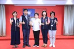 獻獎--臺中市政府衛生局獲111年度流感疫苗接踵計畫績優獎