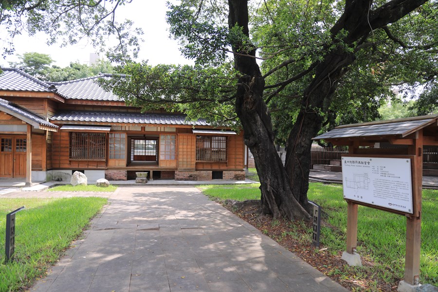 盧市長開箱介紹國漫館基地--TSAI (11)