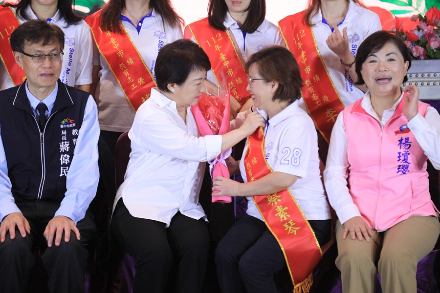 112年台中市績優教育志工暨績優交通導護志工表揚活動--TSAI (68)