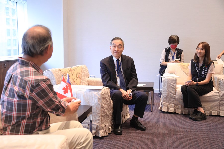 加拿大卑斯省本拿比市議會李燦明(Richard Lee)市議員一行蒞府拜會市府---TSAI (13)