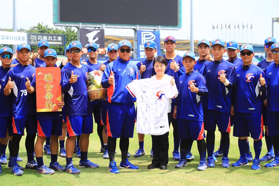 盧市長為中華隊參加2023年U18世界盃青棒錦標賽賽前勉勵--TSAI (1)