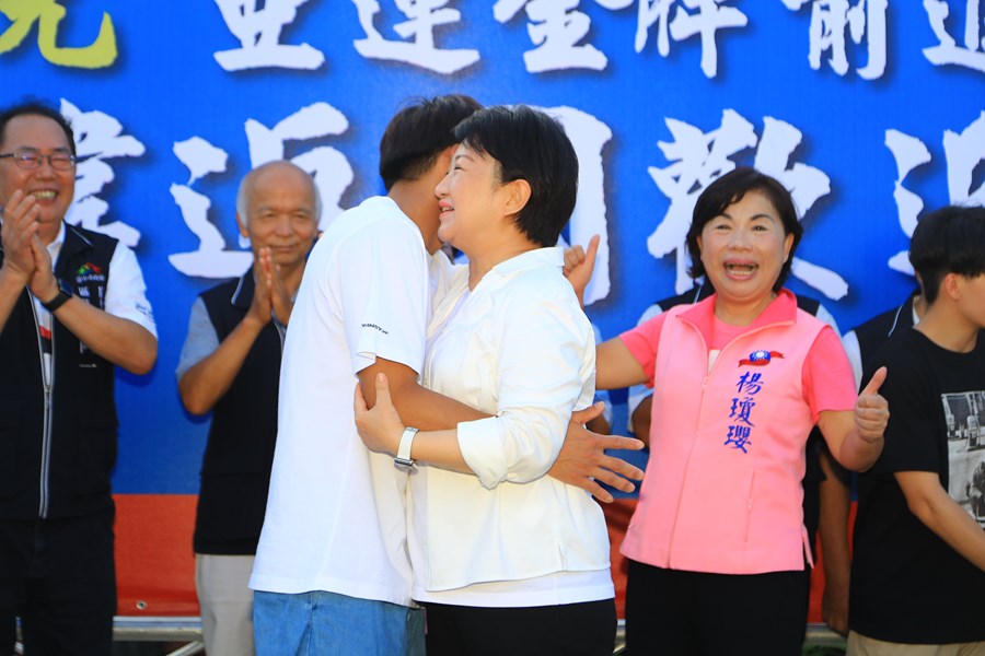 台中之光亞運金牌國手楊勇緯返國歡迎會--TSAI  (20)