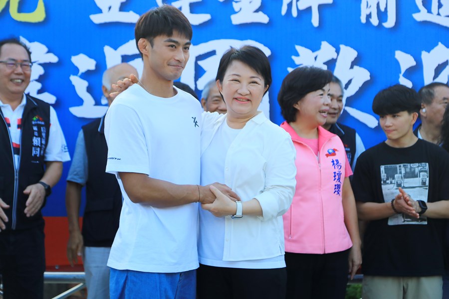 台中之光亞運金牌國手楊勇緯返國歡迎會--TSAI  (23)