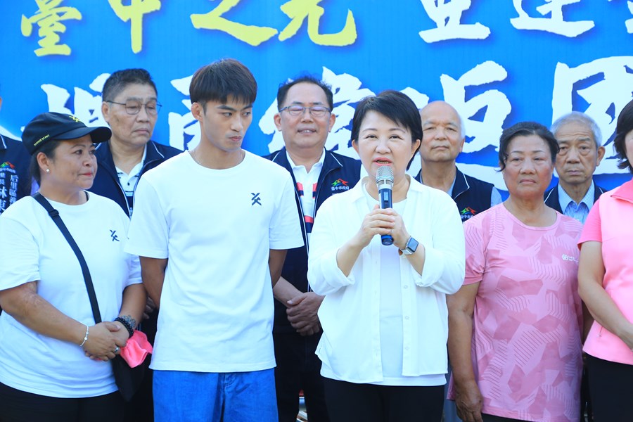 台中之光亞運金牌國手楊勇緯返國歡迎會--TSAI  (35)
