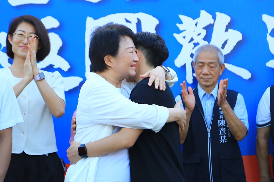 台中之光亞運金牌國手楊勇緯返國歡迎會--TSAI  (58)