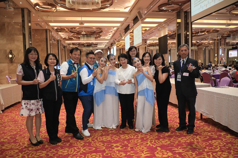 112年醫師節慶祝大會暨第十屆醫療貢獻獎頒獎典禮 (33)
