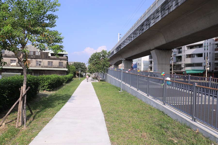 「鐵道路廊台3跨越自行車橋工程」完工視察祈福典禮--TSAI (16)