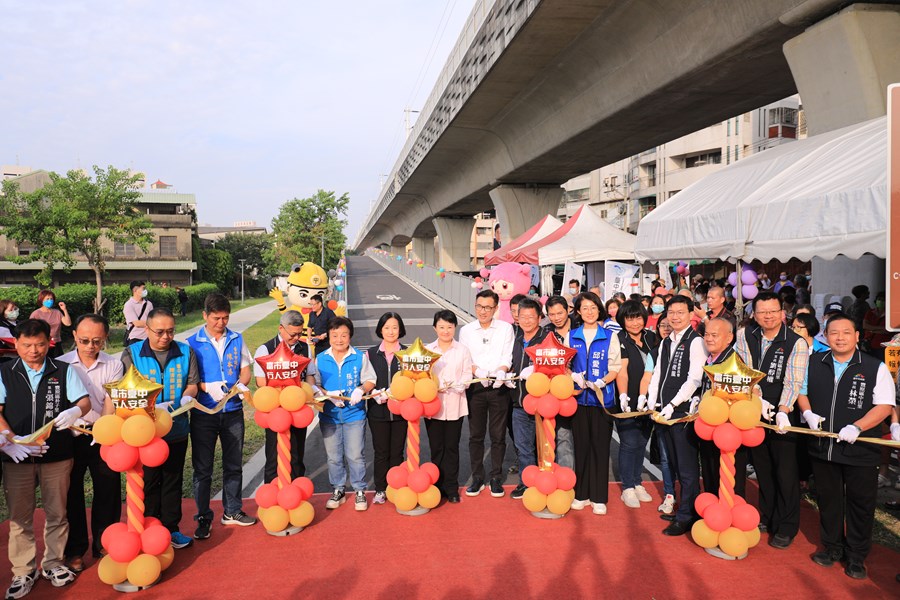 「鐵道路廊台3跨越自行車橋工程」完工視察祈福典禮--TSAI (91)