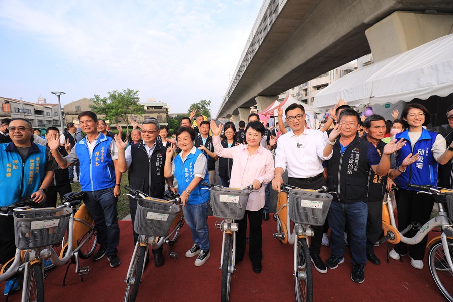 「鐵道路廊台3跨越自行車橋工程」完工視察祈福典禮--TSAI (127)