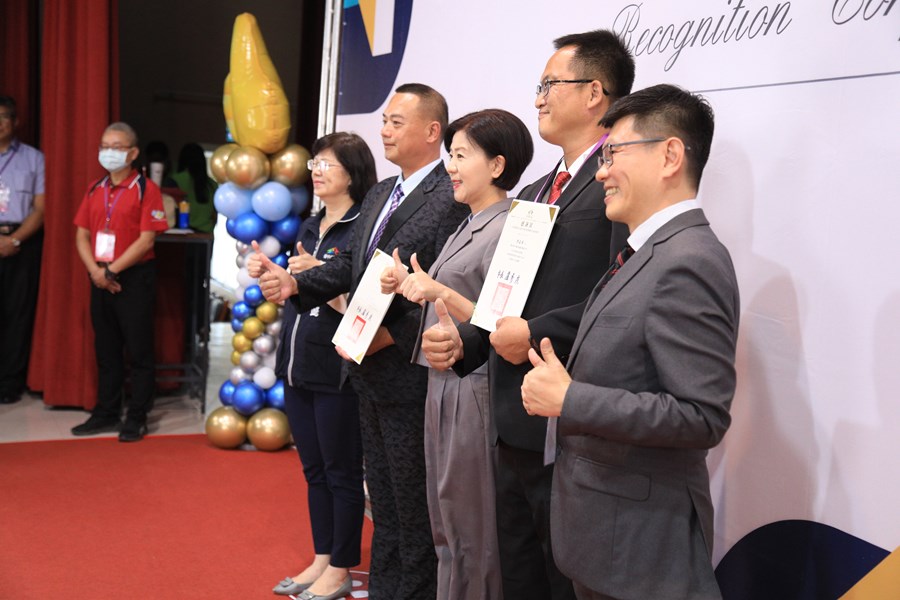 台中市112學年度公私立國民小學家長會長授證表揚大會--TSAI (31)